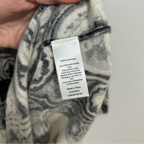 Talbots Audrey Cashmere Sweater Abstract Paisley Black White 3/4 Sleeve Small - Picture 4 of 6